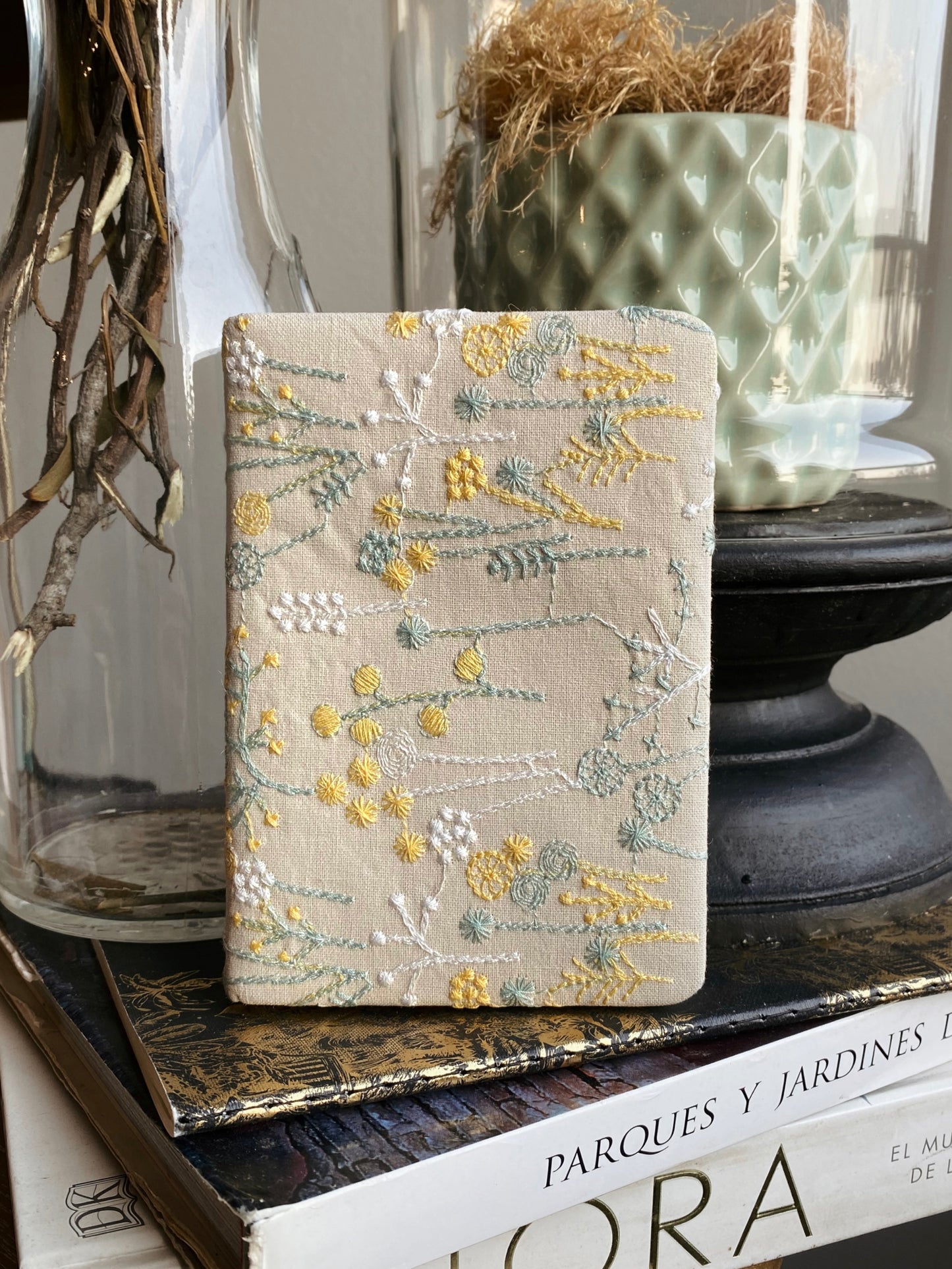 Libreta De Género Floral Beige